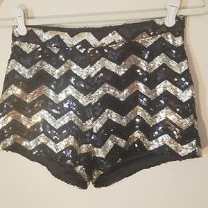 NWT full sequin shorts forever 21